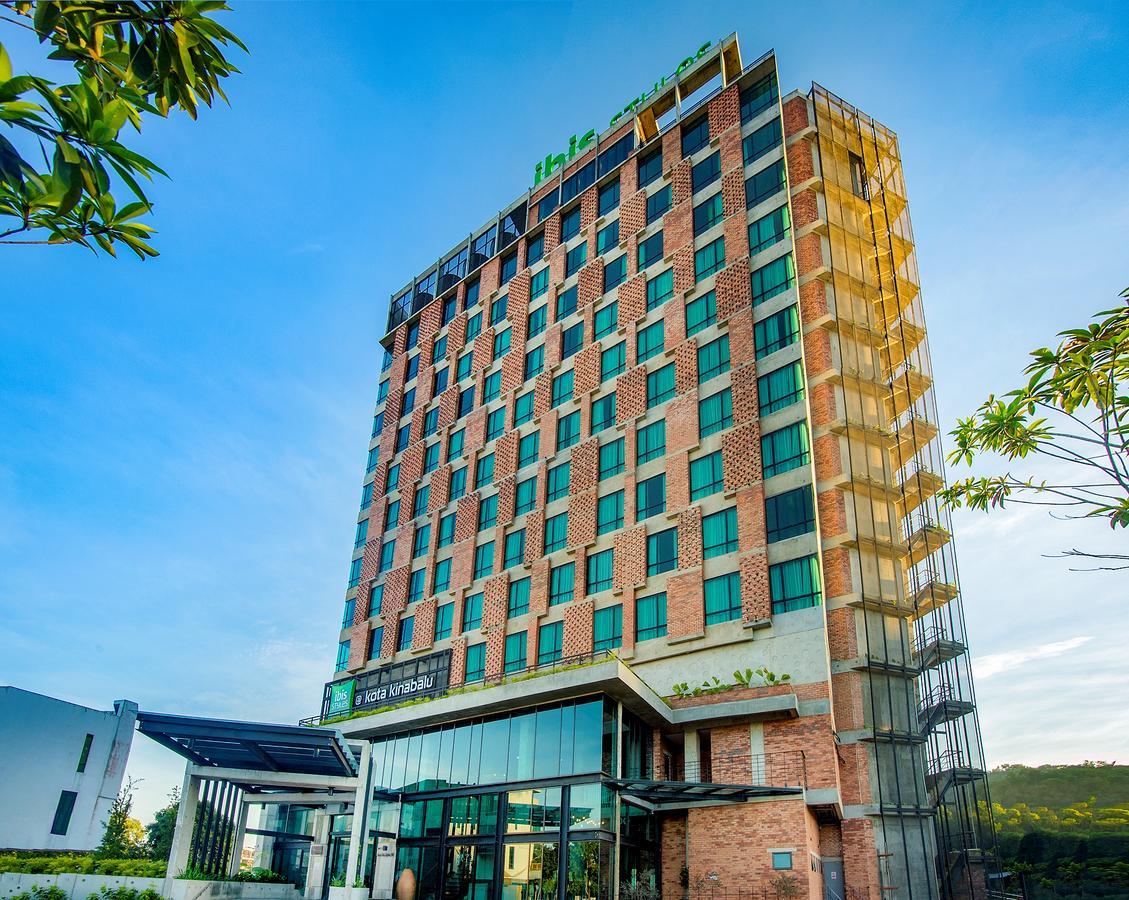 Hotel Ibis Styles Kota Kinabalu Inanam Exterior foto